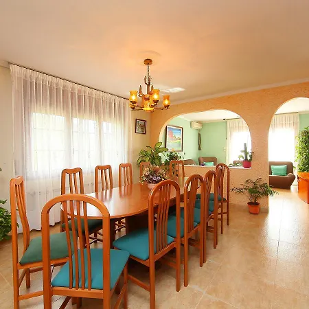 Holiday Ilusion Holiday home
